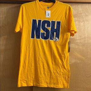 NWT NHL Nashville Predators Men’s Hockey T-Shirt Yellow Short Sleeve Size S